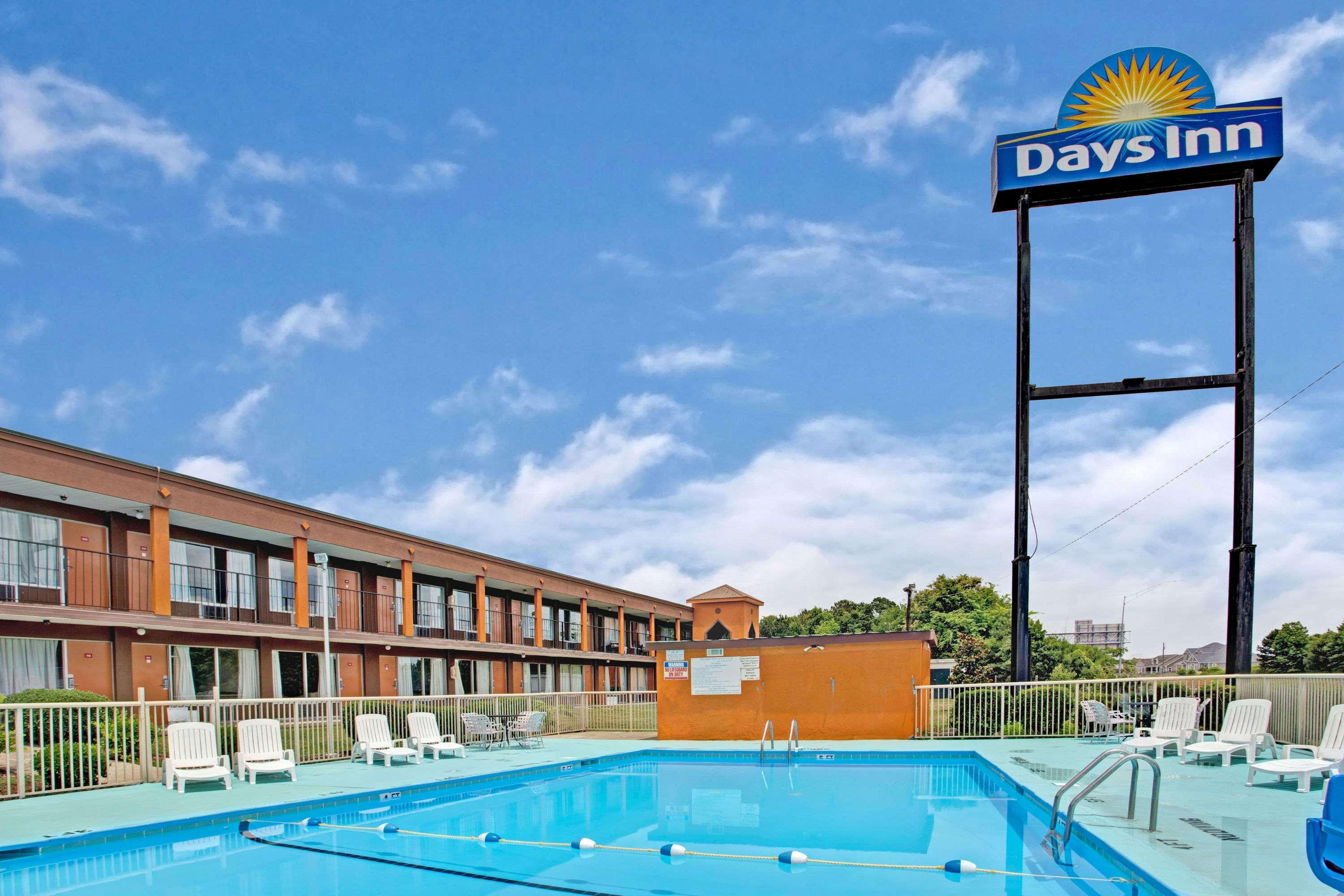 Hotel Days By Wyndham Benson